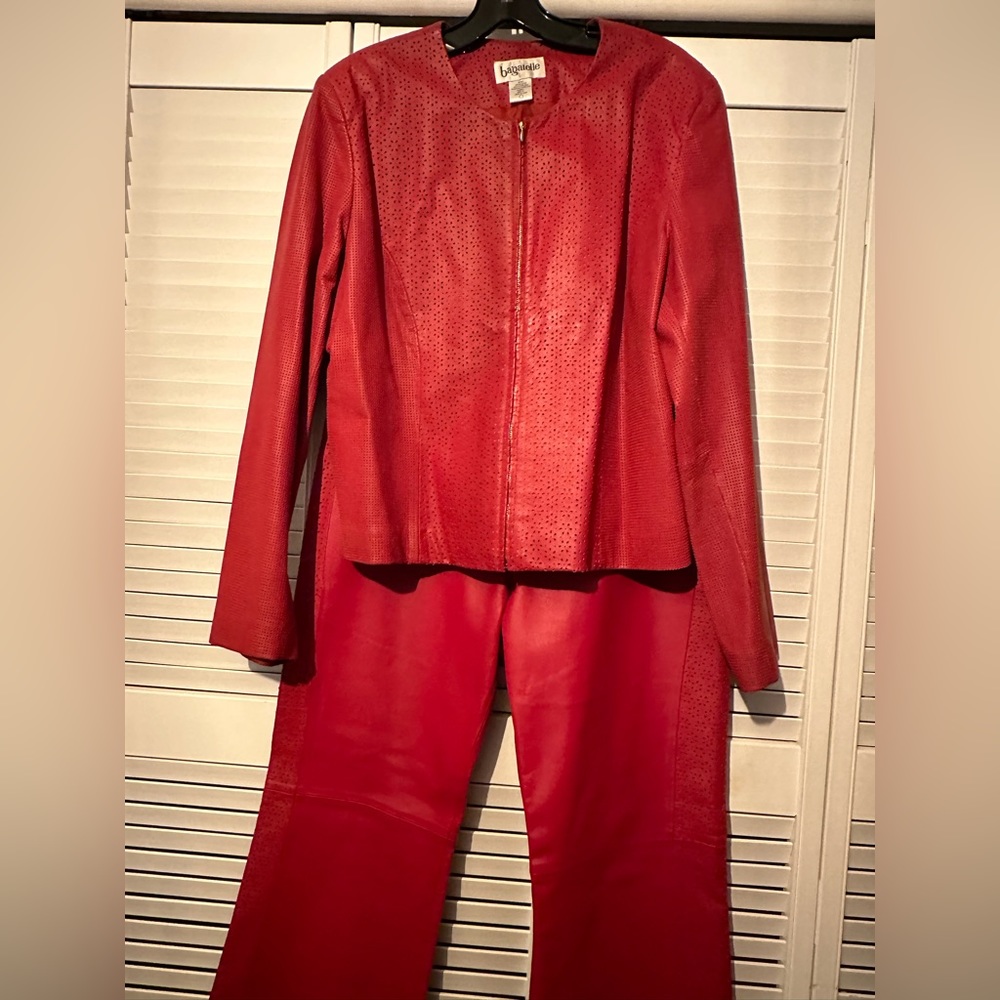 Absolutely Beautiful Solid Red Lined Flared Pant … - image 2